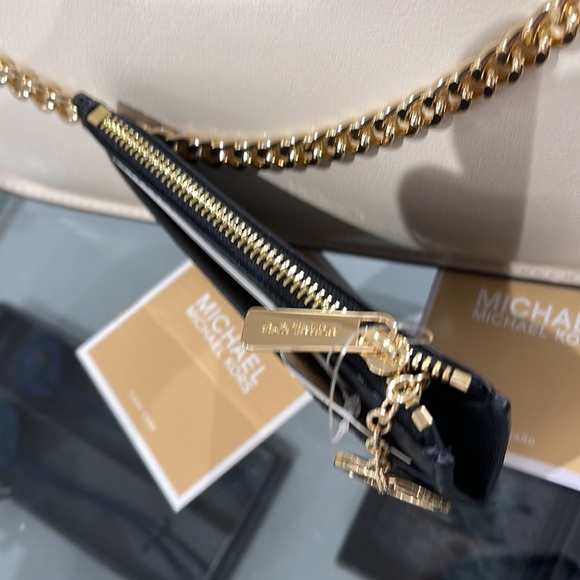 MICHAEL KORS SMALL TOP ZIP COINPOUCH WITH ID CARD CASE WALLET 
COLOR: BLACK 
NWT - Picture 12 of 16